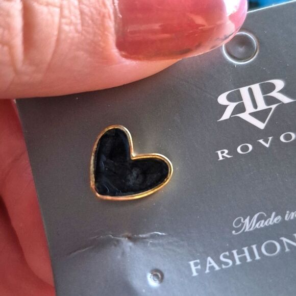 💲6️⃣ Bundled ✔️Black Stud Heart Earrings  Gold Alloy  | Jewelry Gifts for Her - Picture 3 of 9